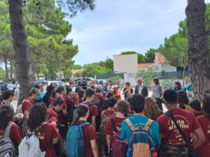 Participants of the 5th Edition of Route to Exile were joined by Carmina Gustrán Loscos, Commissioner of Spain in Freedom. 50 Years; Ángel Víctor Torres Pérez, Minister of Territorial Policy and Democratic Memory; and Sira Abed Rego, Minister of Youth and Childhood during their visit to Argelès-Sur-Mer