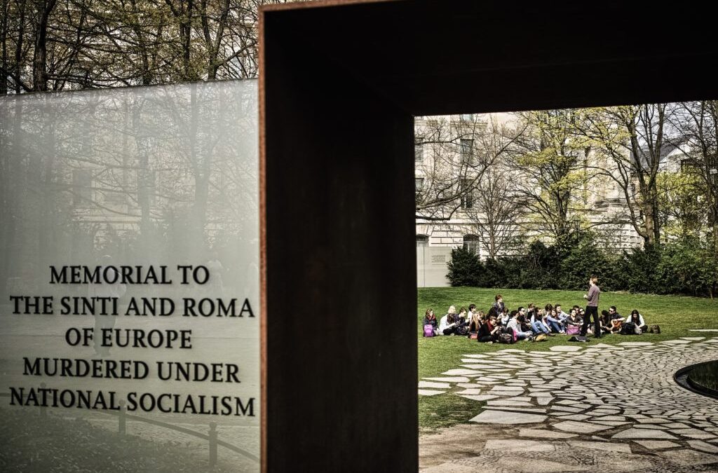 Playlist | Adressing anti-Roma discrimination